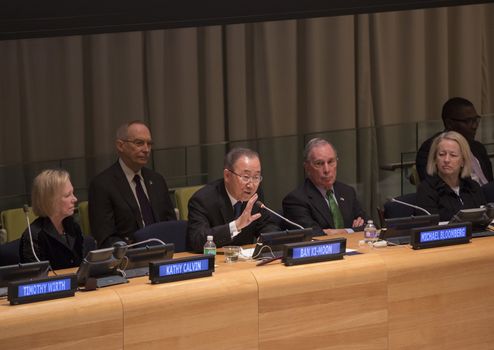 USA, New York: United Nations Secretary General Ban Ki-Moon speaks to the audience, beside former New York Mayor Michael Bloomberg (right of center), as they join other leaders, activists, and investors at the UN's Investor Summit on Climate Risk in New York City on January 27, 2016.