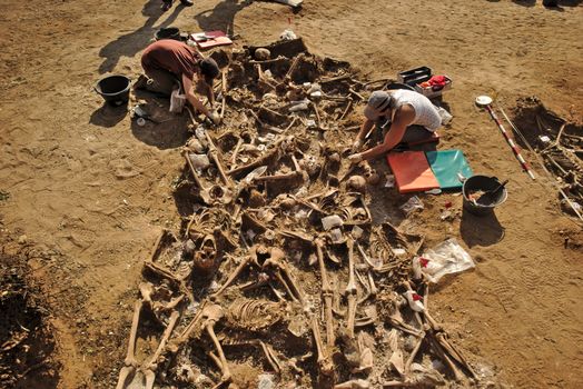 In 1936, just at the beginning of the Spanish Civil War, dozens of non-fascist citizens were carried from Burgos to mount Estepar. Over there, they were shot by a platoon of Franco's army and buried in a mass grave until 2014-2015.