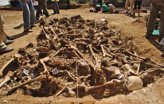 In 1936, just at the beginning of the Spanish Civil War, dozens of non-fascist citizens were carried from Burgos to mount Estepar. Over there, they were shot by a platoon of Franco's army and buried in a mass grave until 2014-2015.