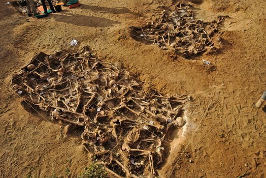 In 1936, just at the beginning of the Spanish Civil War, dozens of non-fascist citizens were carried from Burgos to mount Estepar. Over there, they were shot by a platoon of Franco's army and buried in a mass grave until 2014-2015.