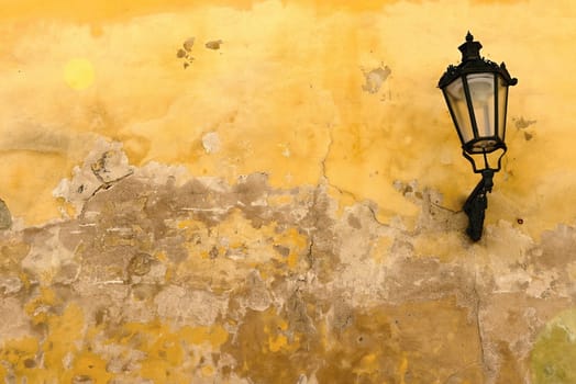nice historical lamp with nice vintgage wall