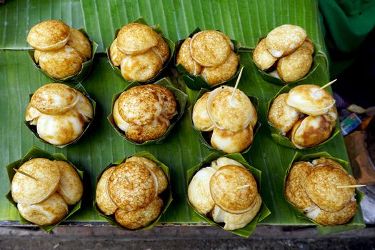 Sweet and Savory Grilled Coconut-Rice Hotcakes, Coconut Rice Cake, Asian dessert, Thai, Thailand, Luang Prabang, Laos