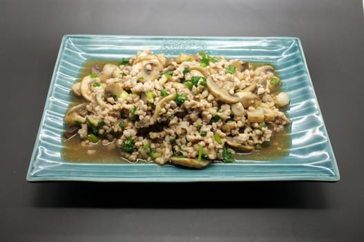 Stir fried mince pork with mushroom and green vegetable