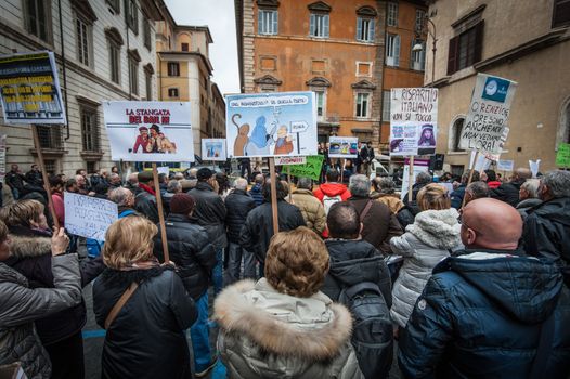 ITALY, Rome: As Italy's economy struggles in the face of a banking crisis, protesters fill the Piazza Santi Apostoli in Rome on January 31, 2016. They voice their fears about the state of their savings.