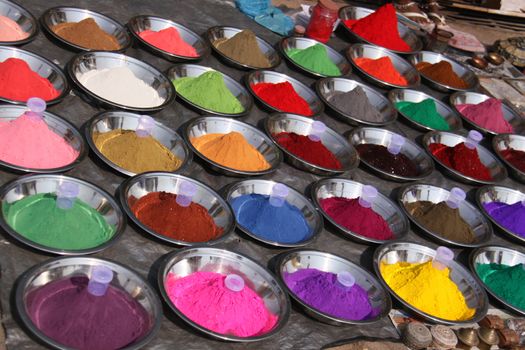 Colorful powder pigments on sale in India