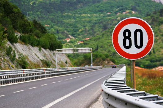 Speed limit - 80