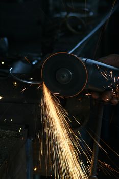 Cutting metal with a lot of sparks