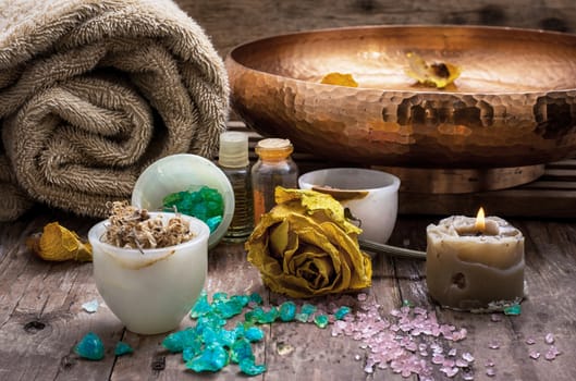 sea salt and accessories for a rejuvenating Spa sessions