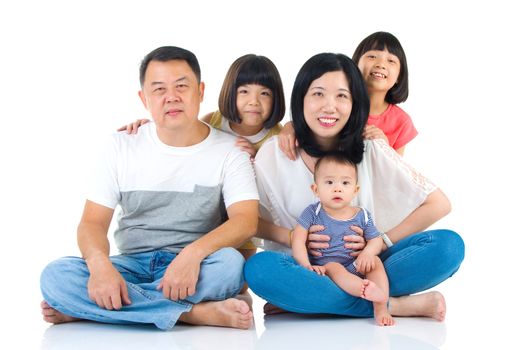 Portrait of asian family