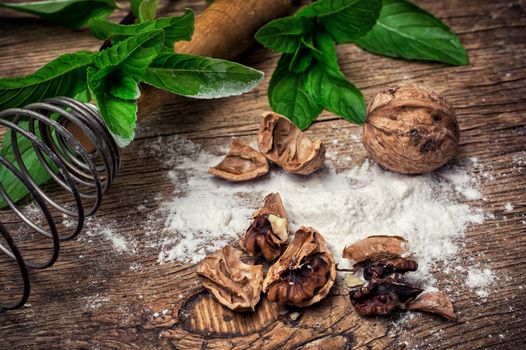 walnuts ingredient in the preparation of dough for pecan dessert