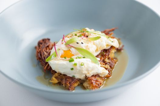 Hash brown with Halloumi cheese and savory dressing
