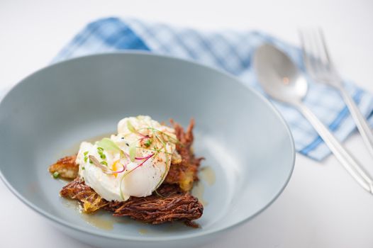 Hash brown with Halloumi cheese and savory dressing