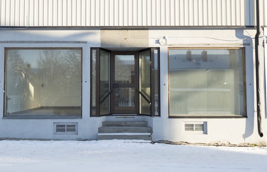Store Gone Out of Business with empty space.