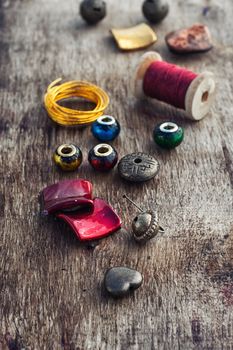 Set fashion beads for weaving necklaces and bracelets in vintage style.