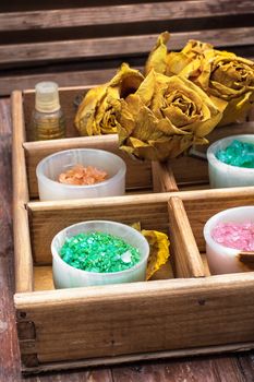 Mineral flavored salt for relaxation and massage in retro style