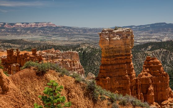 Bryce Canyon National Park in Utah is a marvel of rock formations (hoodoos) hiking trails and scenic views.