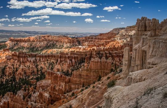 Bryce Canyon National Park in Utah is a marvel of rock formations (hoodoos) hiking trails and scenic views.