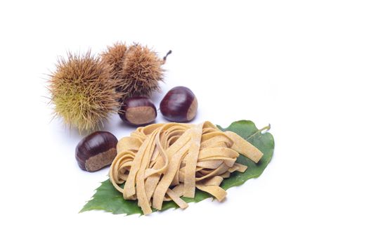 tagliatelle fresche di farina di castagne