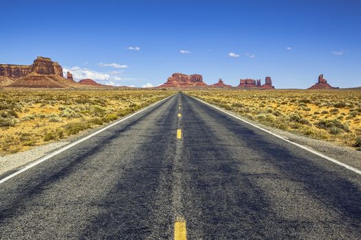 View from US 163 Scenic road to Monument Valley Park in Utah