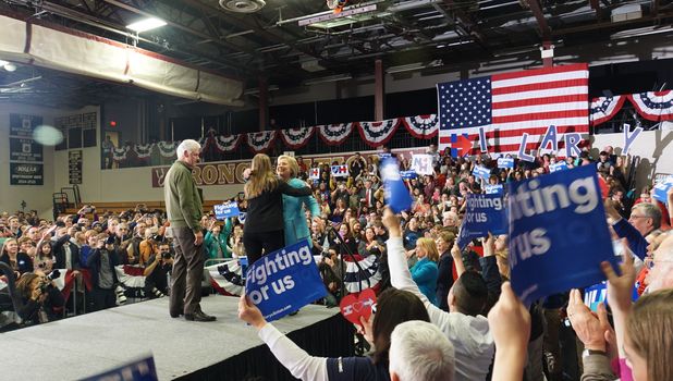 USA, Manchester: Hillary Clinton addresses supporters during a campaign event in Manchester, New Hampshire on February 8, 2016. Despite her efforts, Clinton would subsequently lose the New Hampshire primary to Democratic opponent Bernie Sanders on February 9.