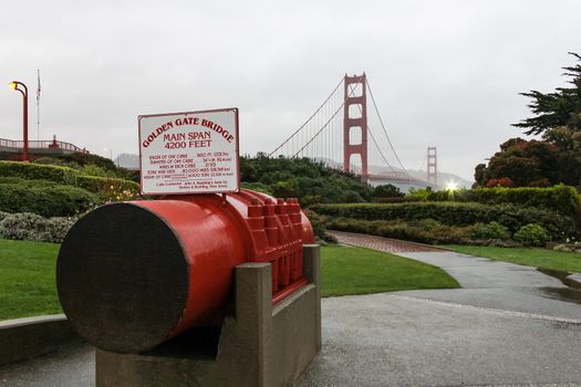 Detail of the Golden Gate cable at San Francisco,USA in rainy day.