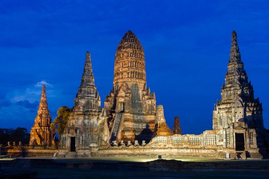 Twilight at Wat Chaiwatthanaram