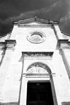 column old architecture      in italy europe milan     religion and sunlight