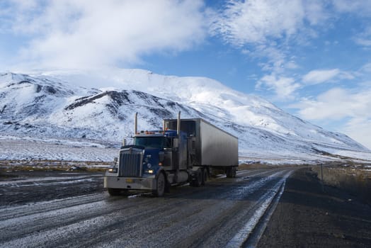 dalton highway in alaska at north slope