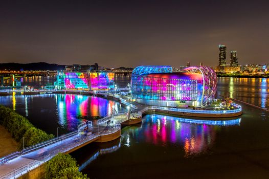 SEOUL - SEPTEMBER 13: Colorful of Seoul Floating Island. It is an artificial island located in Han river. Photo taken on September 13,2015 in Seoul, South Korea.