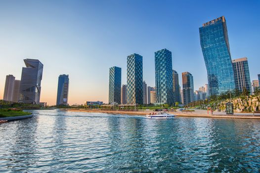 INCHEON, SOUTH KOREA - MAY 20 : Songdo Central Park is the green space plan,inspired by NYC. Photo taken May 20,2015 in Incheon, South Korea.