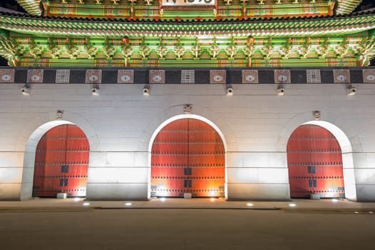 The Door of Geyongbokgung Palace at night in Seoul, South Korea.