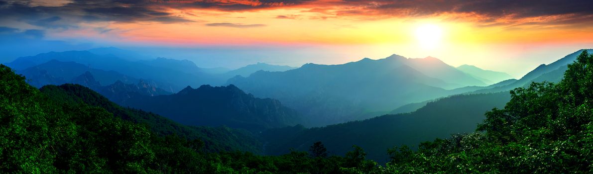Seoraksan National Park, The best of Mountain in South Korea.