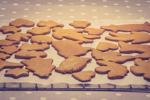 Cookies for xmas on a sheet on a table