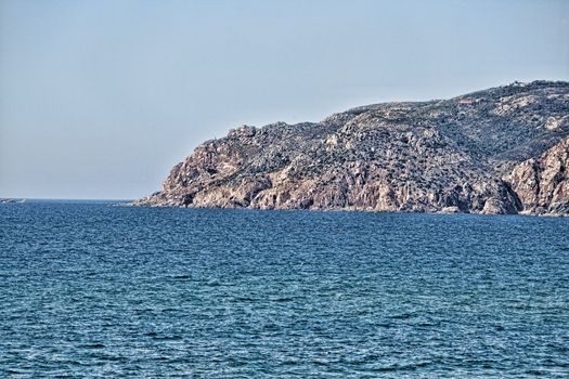 Sea wave on the shore 