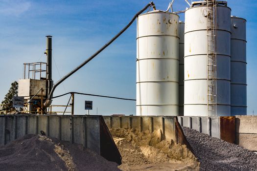 Cement industry and related silos