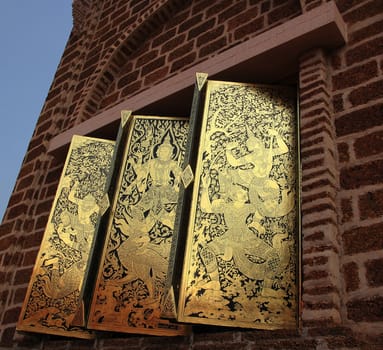  golden window in temple thailand