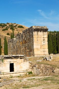  pamukkale    old       construction in asia turkey the column  and the roman temple 