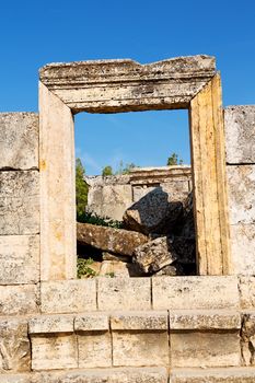  pamukkale    old       construction     in asia turkey the column  and the roman temple 