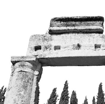  pamukkale    old       construction     in asia turkey the column  and the roman temple 