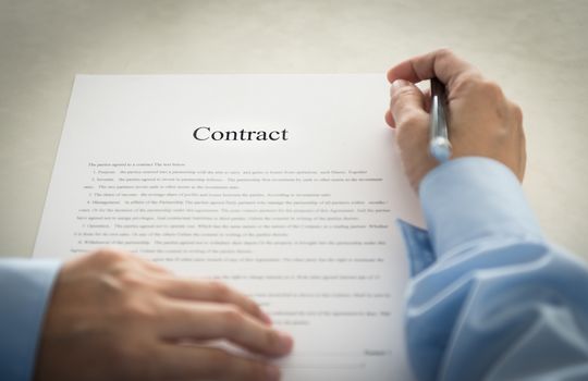 Businessmen have read the contract before you sign it.