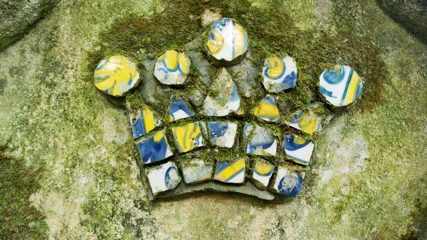 Detail of a crown made with azulejos, portuguese tiles