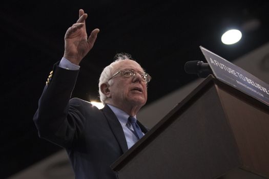 USA, Arizona: Democratic presidential candidate Bernie Sanders speaks to supporters during a rally at the Tucson Convention Center in Tucson Friday, March 18, 2016.