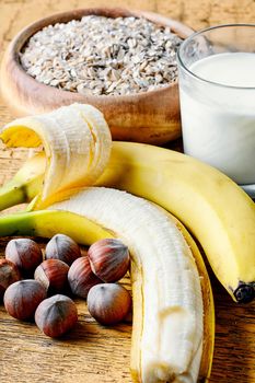 healthy diet of rolled oats,hazelnuts and nutrition