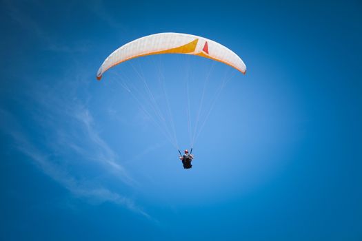 paragliding at the sea cost