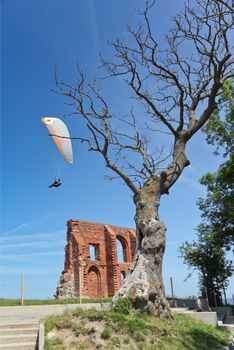 paragliding at the sea cost