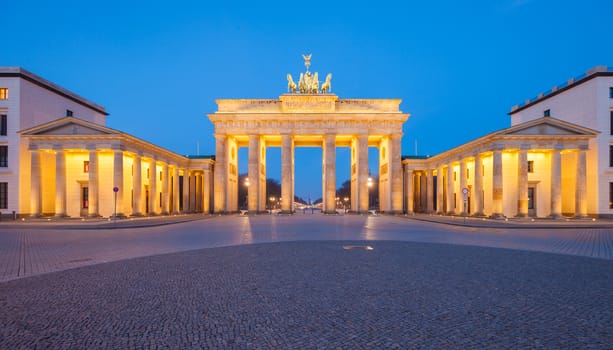 Berlin's Brandenburg Gate (Brandenburger Tor) at dusk