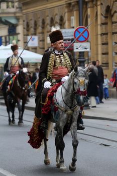 The parade of 70 participants, thirty horses and forty members of a brass band to the main square were announced next, 300th Sinjska Alka, on October 04, 2014 in Zagreb.