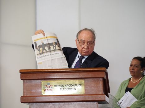 PERU, Lima: Former minister of Defence, former President of Congress and Order party candidate Antero Flores-Araoz holds a speech during the Forum for Freedom of press, Transparency and Right to Information, in Lima, Peru, on March 30, 2016. During this event,  main presidential candidates are invited to sign the Lima Principios agreement, which guarantee freedom of press, but Order party candidate Antero Flores-Araoz refused to sign. Peru will go to the polls to elect a new president on April 10. 