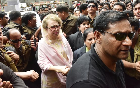 BANGLADESH, Dhaka : Former Bangladeshi prime minister and Bangladesh Nationalist Party (BNP) leader Khaleda Zia arrives at a court in Dhaka on April 5, 2016.A court in Bangladesh granted bail to opposition leader Khaleda Zia on April 5 after issuing a warrant for her arrest over a deadly fire-bomb attack on a bus, her lawyer said