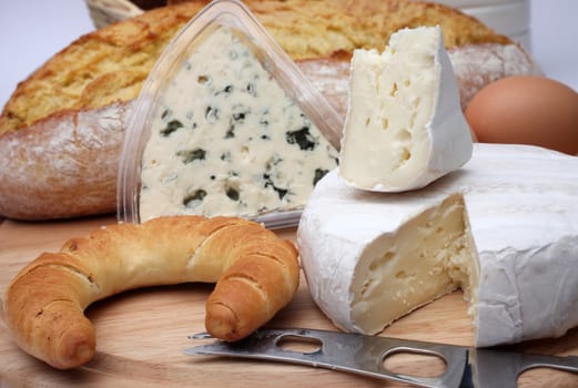 Breakfast, various types of cheese